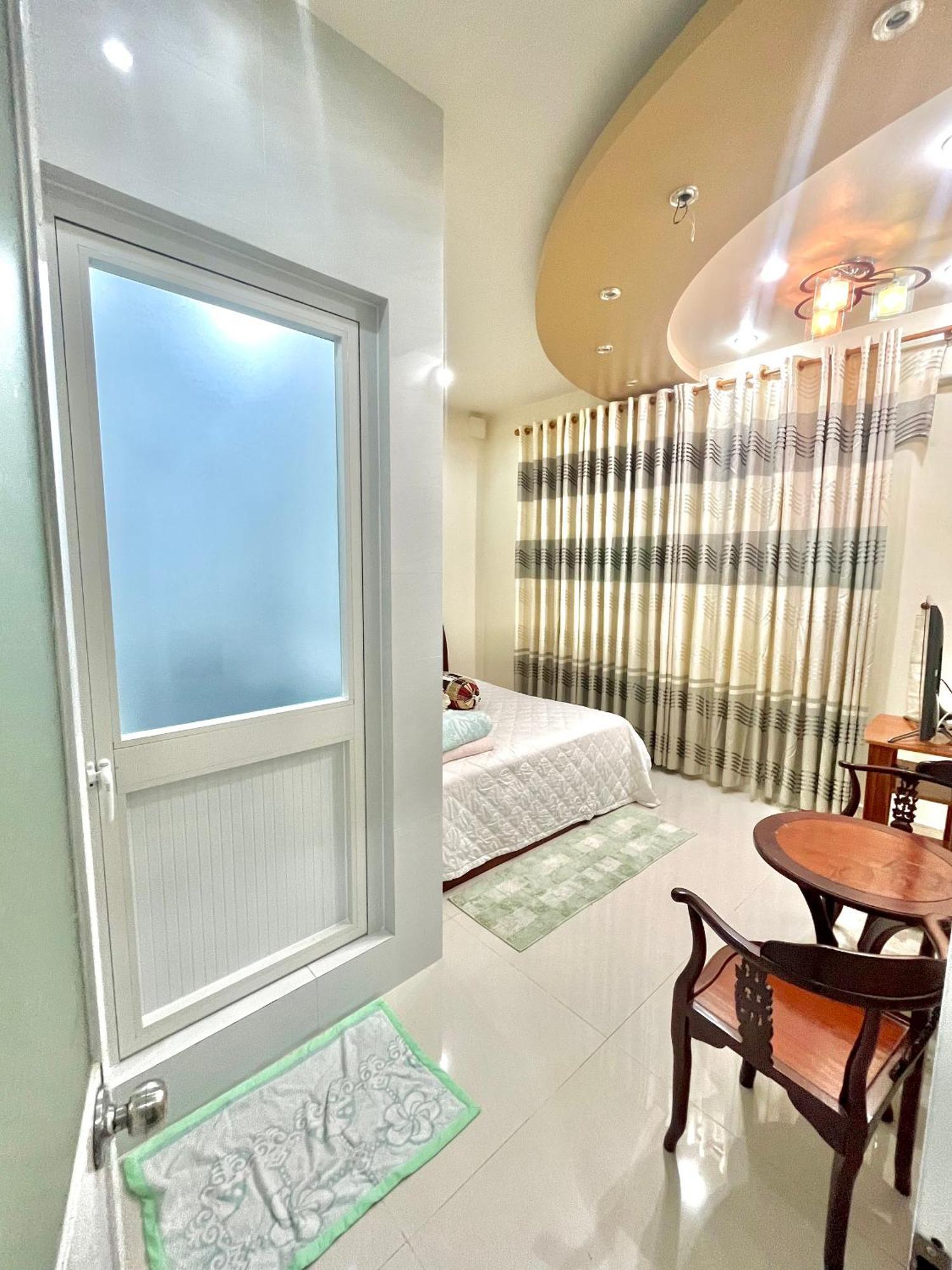 Cherry Homestay - Hoang De Motel Chau Doc Exterior foto